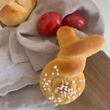 Lade das Bild in den Galerie-Viewer, Backmari Strizzi - süßer Hefeteig Bio Backmischung gluten&weizenfrei-vegan 350g